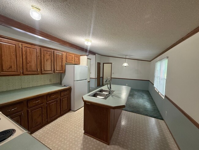 Building Photo - 3 bedroom home in Eldon, MO!