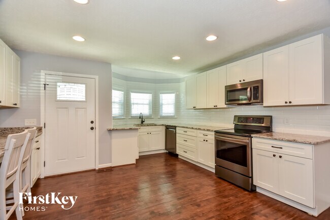 Building Photo - 418 Silver Springs Ln