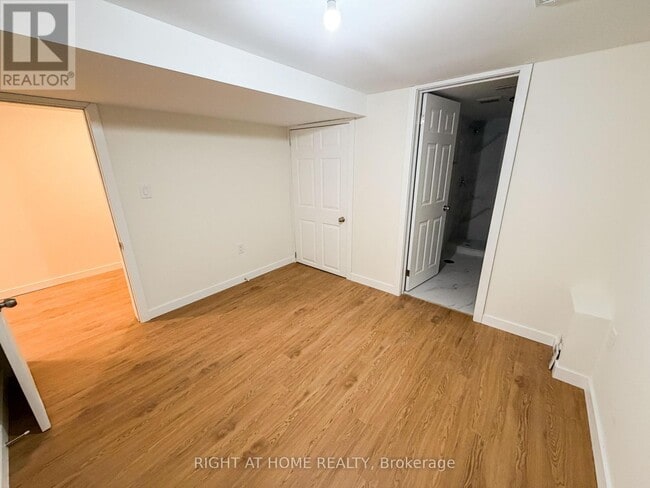 Building Photo - 300 S Kingsway
