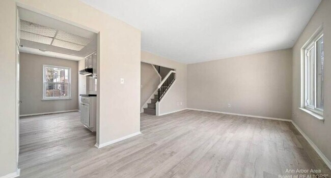 Building Photo - 3269 Bolgos Cir