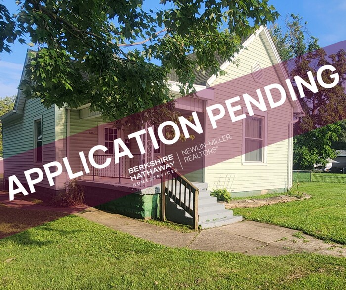 Foto principal - 3 Bedroom Home w/Large Kitchen - Section 8 Welcome & Pets Negotiable Ready, Set, Move