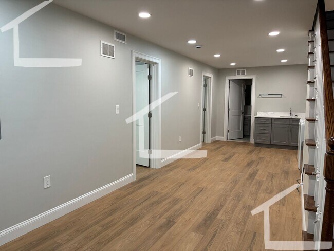 Photo - BEAUTIFUL 4 BED 2.5 BATH IN MISSION HIL!!!... House