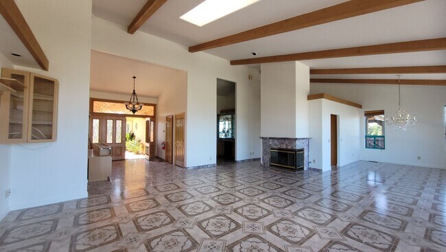 Foto del edificio - Beautiful, secluded, and peaceful single f...