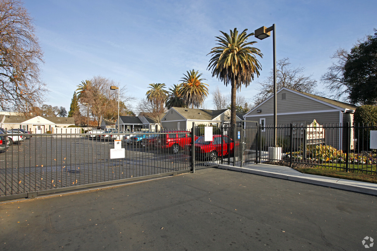 Primary Photo - Forrest Palms Senior Center