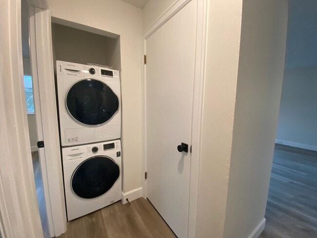 Building Photo - TV1232* - A