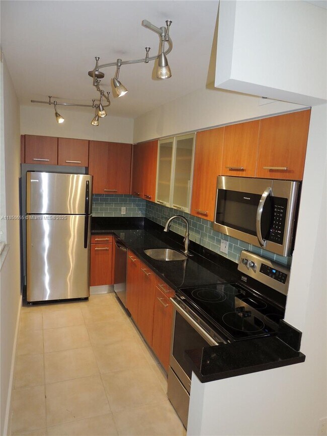 Foto del edificio - 777 NE 62nd St