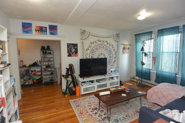 Foto del edificio - 24 Ransom Rd