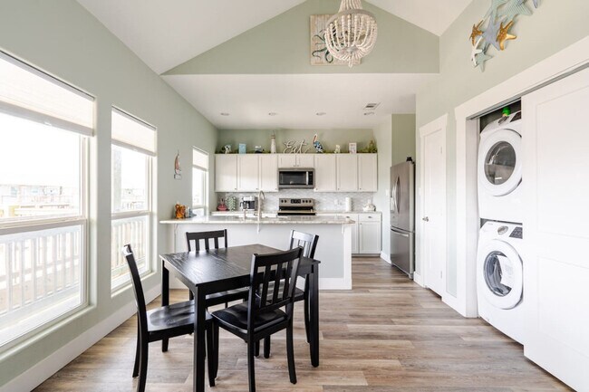 Building Photo - 970 S Jacks Rd