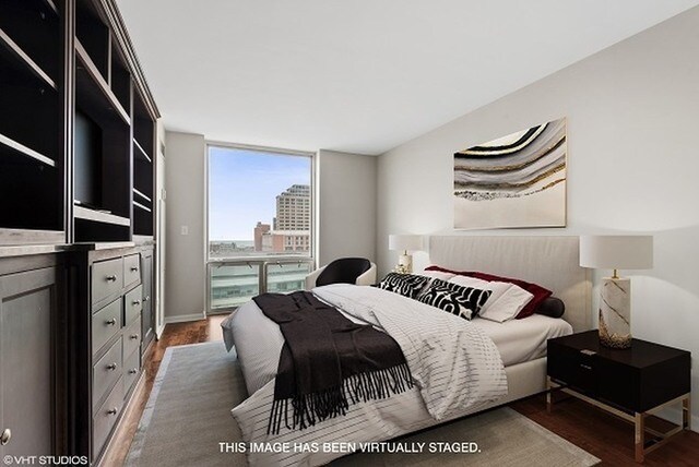 Foto del edificio - 1640 Maple Ave