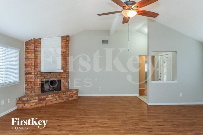 Foto del edificio - 2334 Webster Ranch Rd