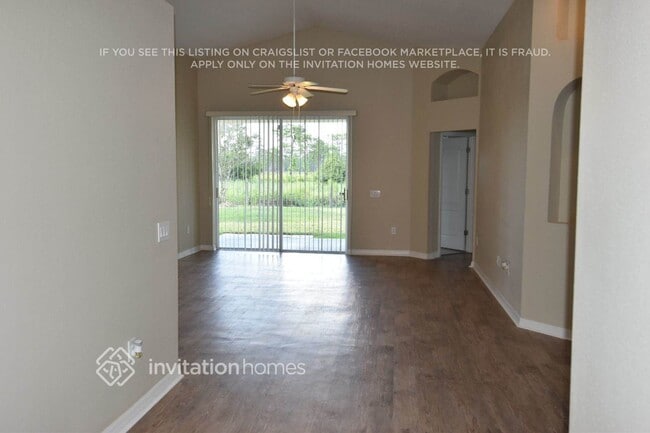 Foto del edificio - 8124 Alamosa Wood Ave
