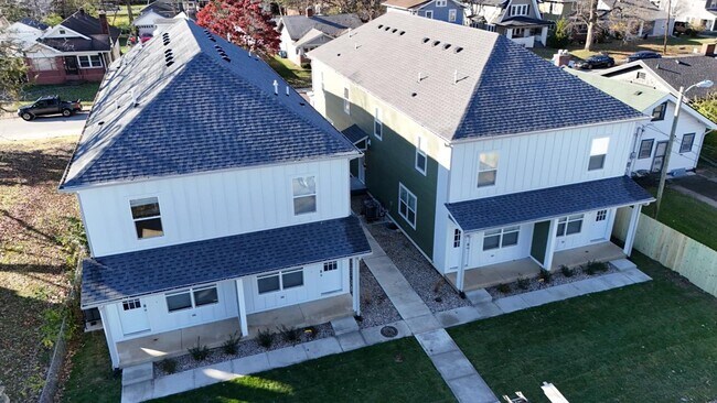 Foto del edificio - 3903 Winthrop Ave