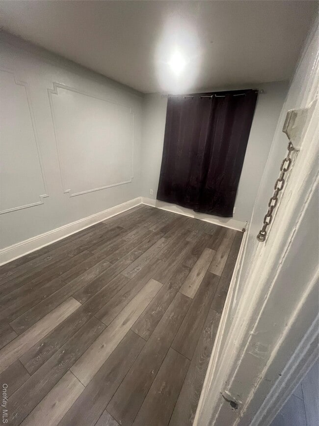 Foto del edificio - 211-07 Jamaica Ave