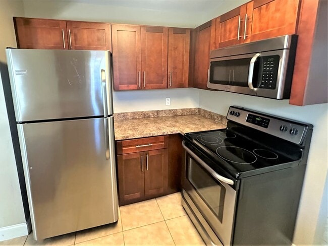 Building Photo - 5355 Fox Valley Trl