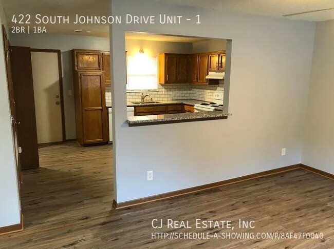 Building Photo - 422 S Johnson Dr