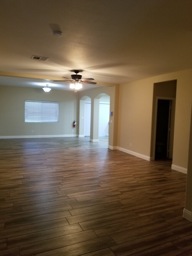 Building Photo - 2314 Rock Slide Cir