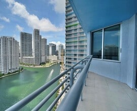 Building Photo - 335 S Biscayne Blvd