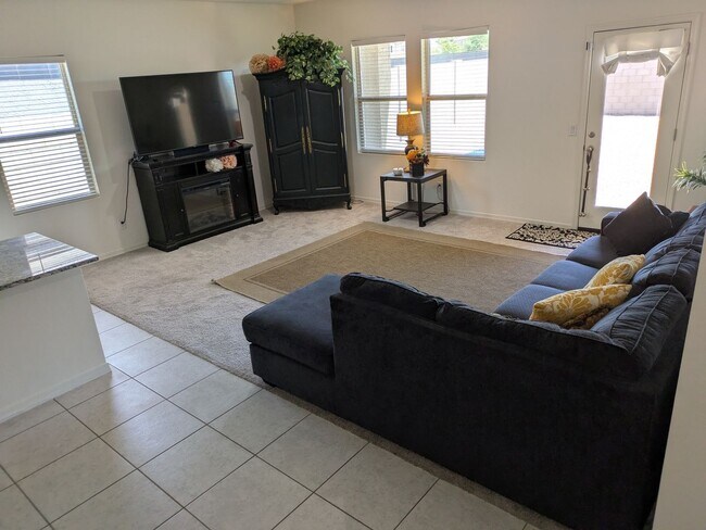 Foto del edificio - 10949 N 165th Ave