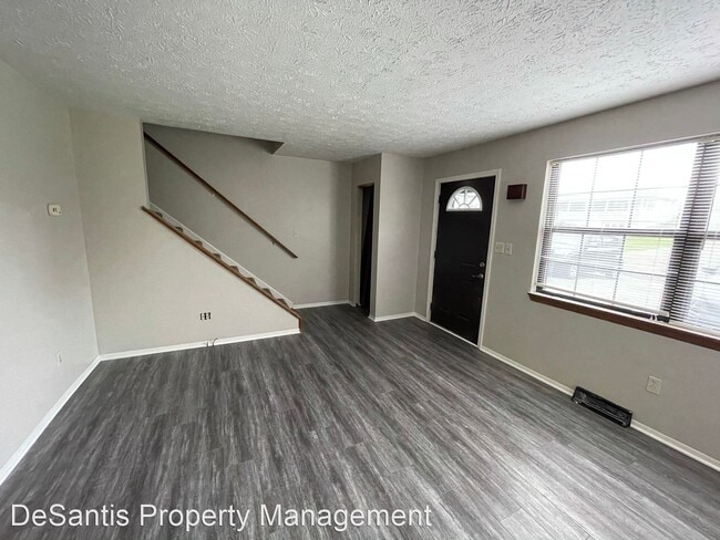 Foto del edificio - 3 br, 1 bath House - 71 Meanor Street