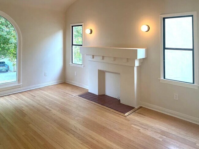 Detalles del período - 2807 Hillcrest Dr