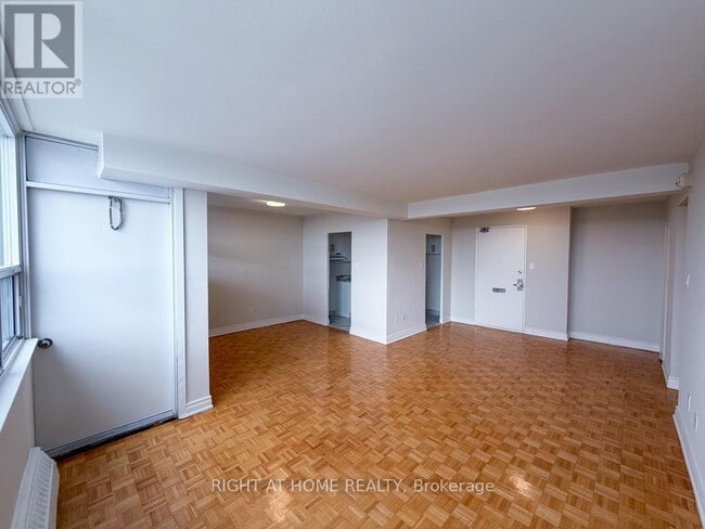 Building Photo - 1440 Lawrence Ave W