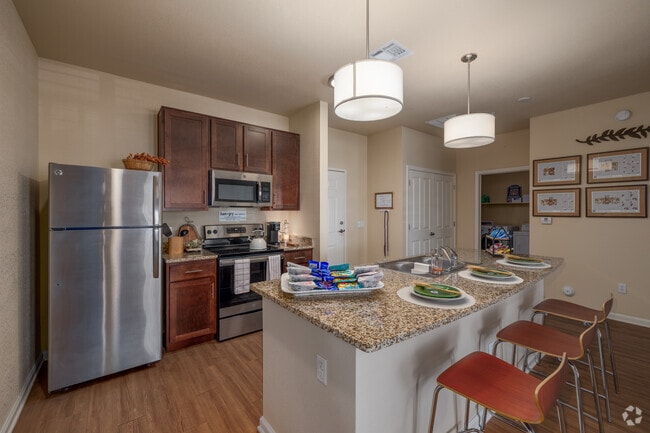 2BR, 2BA - 872SF - Kitchen - Junction at Ironhorse