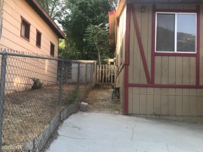 Building Photo - 2 br, 2 bath House - 4121 Maple Trail