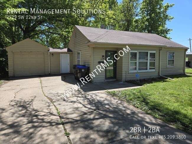 Building Photo - 2529 SW 22nd St