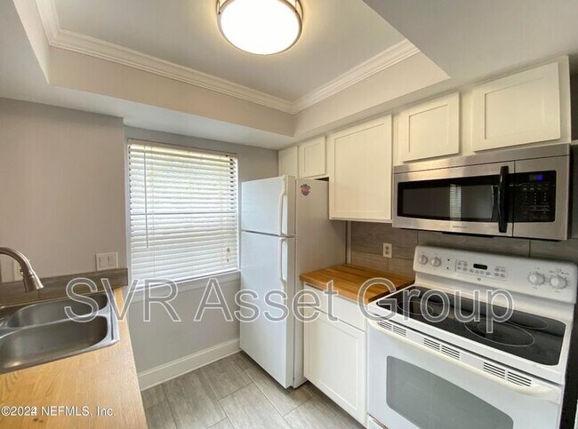 Foto del edificio - 100 Fairway Park Blvd