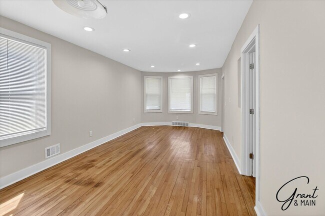 Foto del edificio - 2315 Yemans St