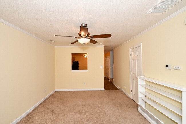 Foto del edificio - 104 Streamwood Dr