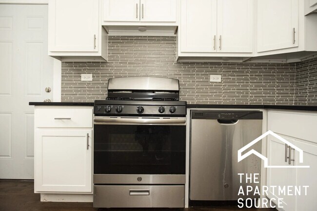 Foto del edificio - 915 W Waveland Ave
