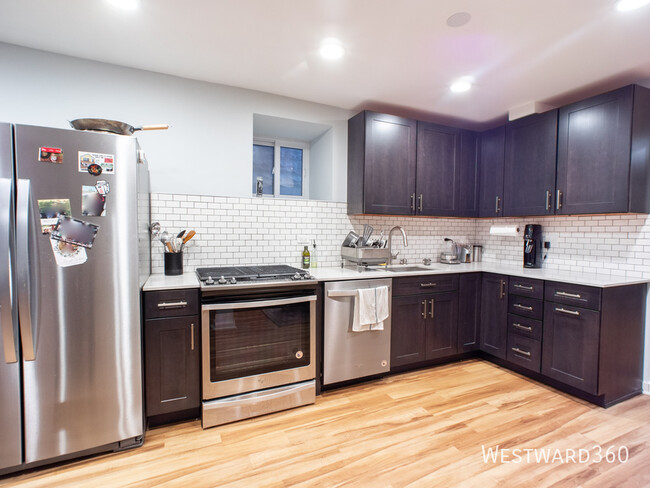Foto del edificio - 2611 W Cortland St