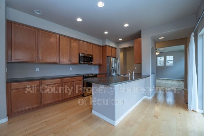 Building Photo - 1612 Venice Ln