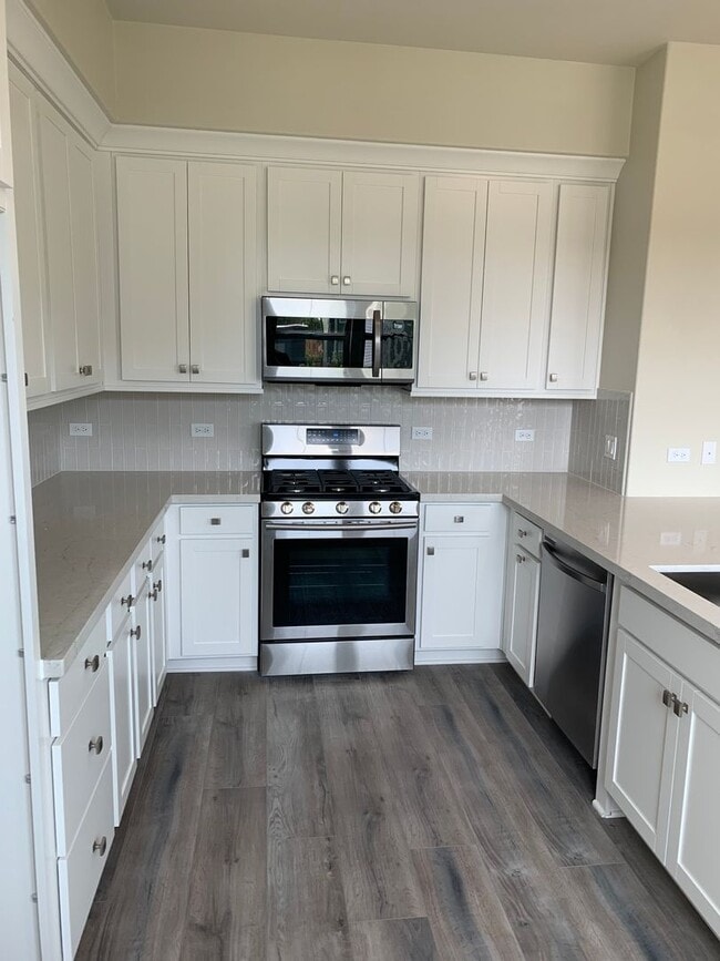 Building Photo - Luxury Apartment in The Cannery