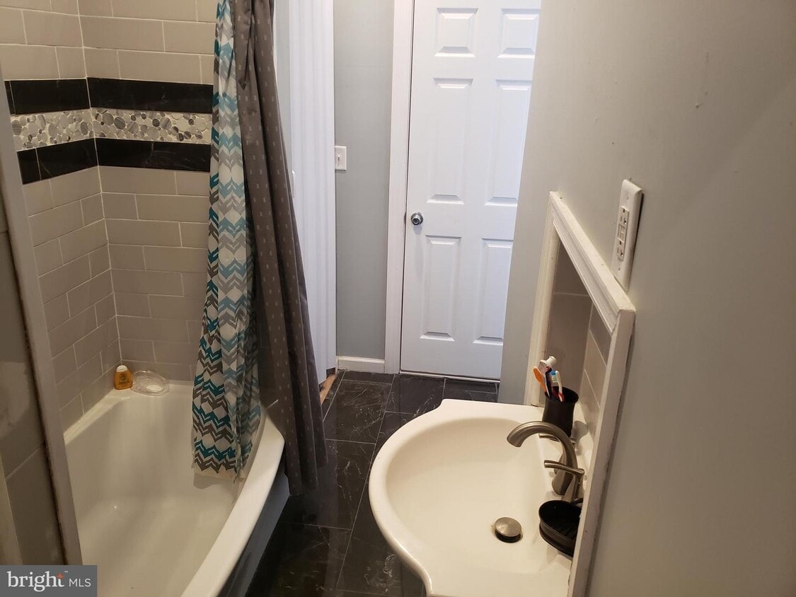 Foto principal - 424 N 32nd St
