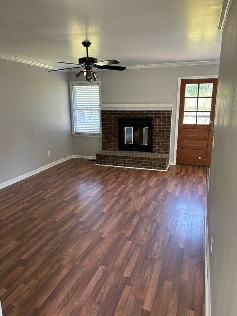 Foto del edificio - 5741 Whisperwood Dr