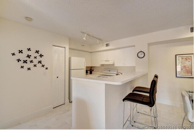 Foto del edificio - 135 Yacht Club Way
