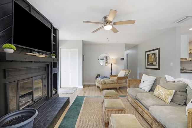 Foto del edificio - 4705 Hollingsworth Ave
