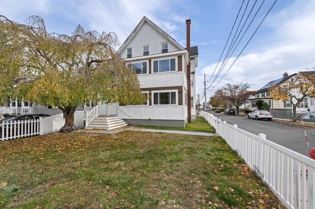 Foto principal - 129 Lynnway