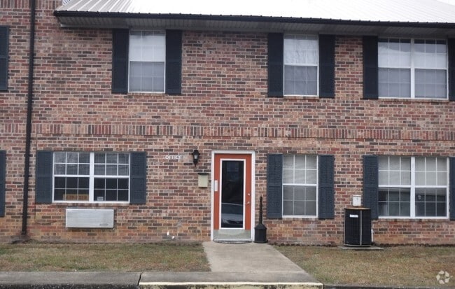 Building Photo - Newly Remodeled in Greeneville, TN