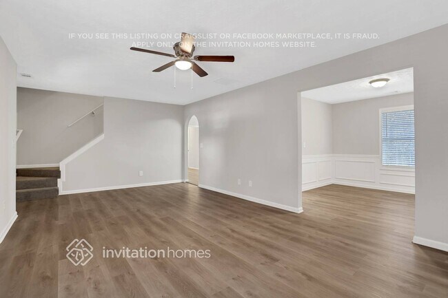 Building Photo - 4150 Hillsborough Dr SW