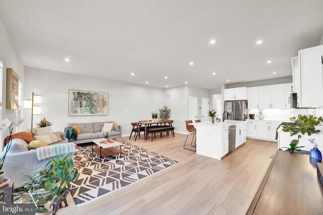 Foto del edificio - 15 Pratt Ln