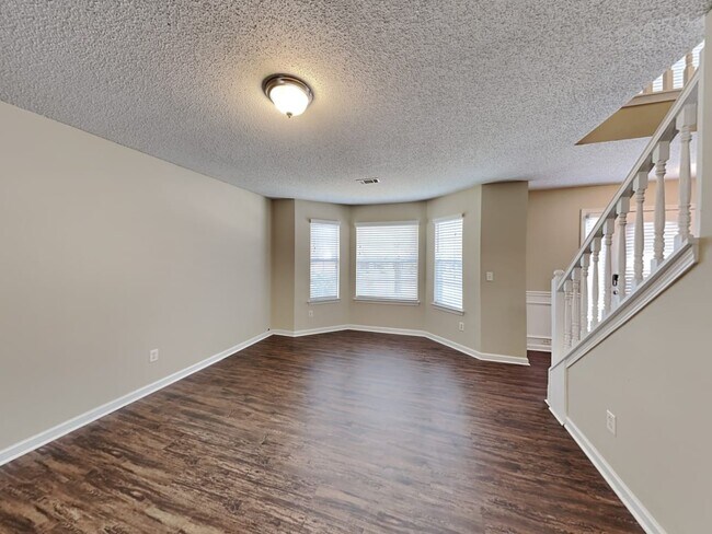Building Photo - 372 Othello Dr