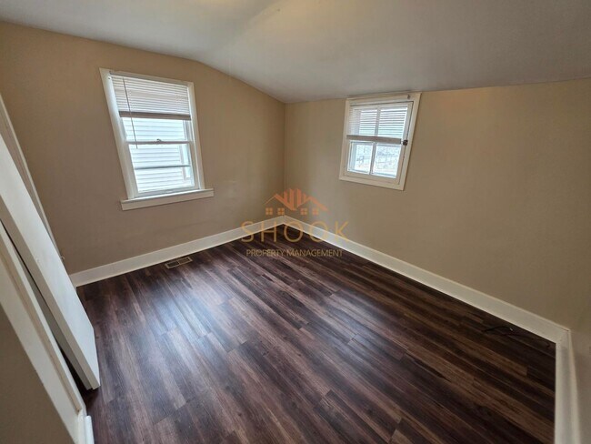 Foto del edificio - 912 Roberts St