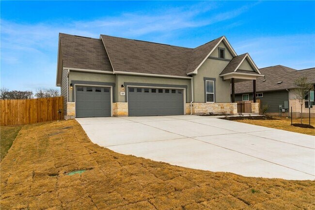 Building Photo - 332 Silver Springs Bend
