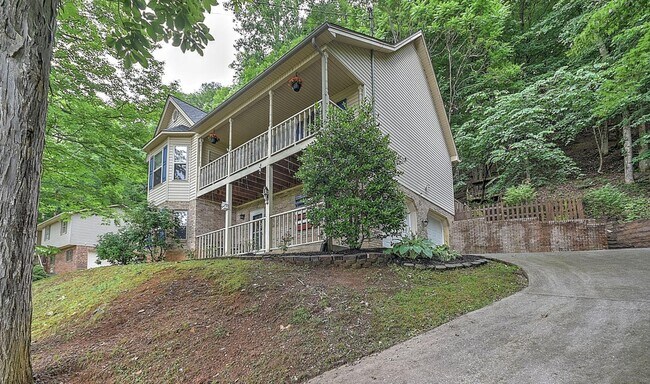 Foto del edificio - 4406 Willmary Dr