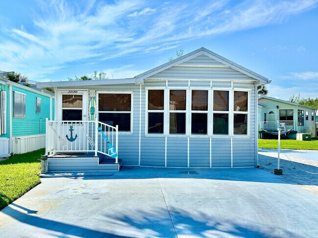 Foto del edificio - 2012 Nettles Blvd