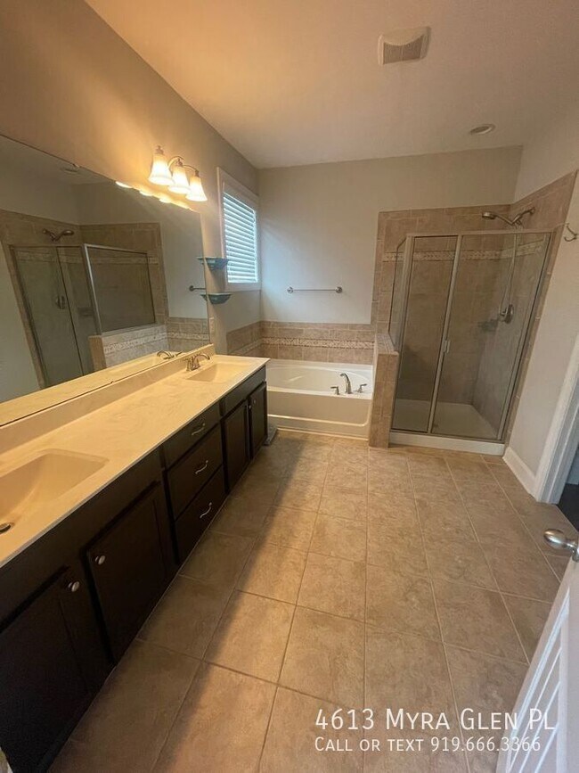 Foto del edificio - 4613 Myra Glen Pl