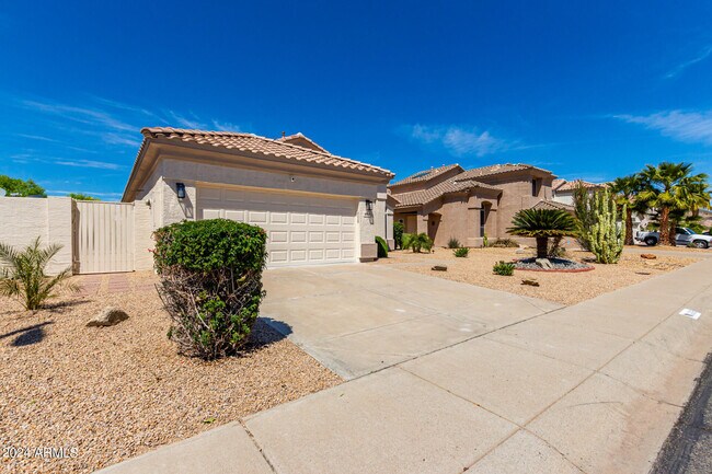 Building Photo - 6068 W Irma Ln